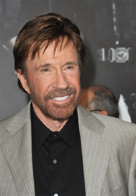 chuck norris height and age